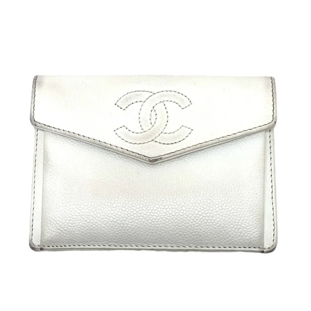CHANEL Authentic White Caviar Leather Logo Wallet